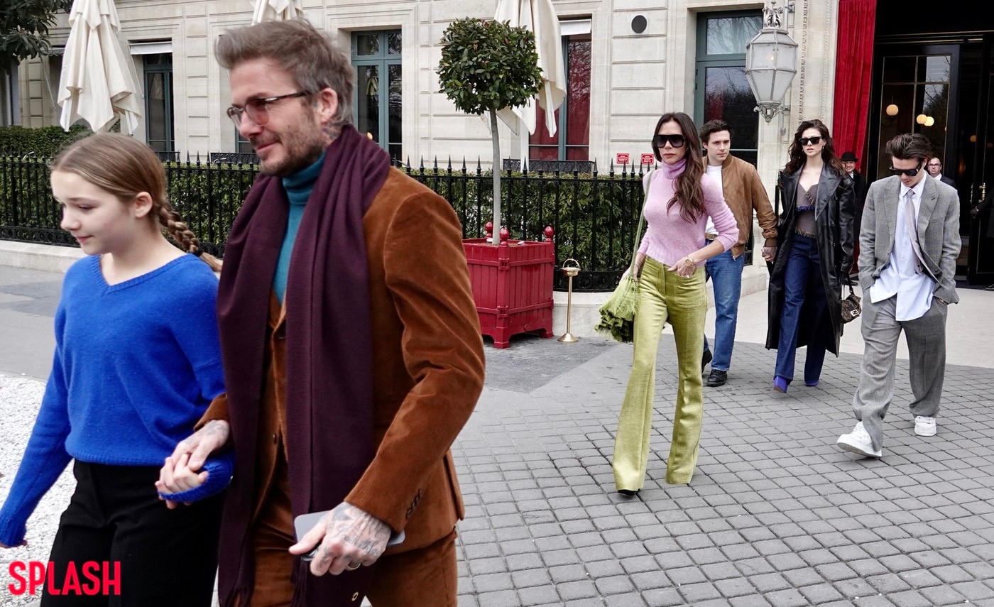 맨 앞 왼쪽에서부터 하퍼 베컴, 데이비드 베컴, 빅토리아 베컴, 브루클린 베컴, 니콜라 펠츠, 크루즈 베컴/ Splash News ⓒ 뉴스1