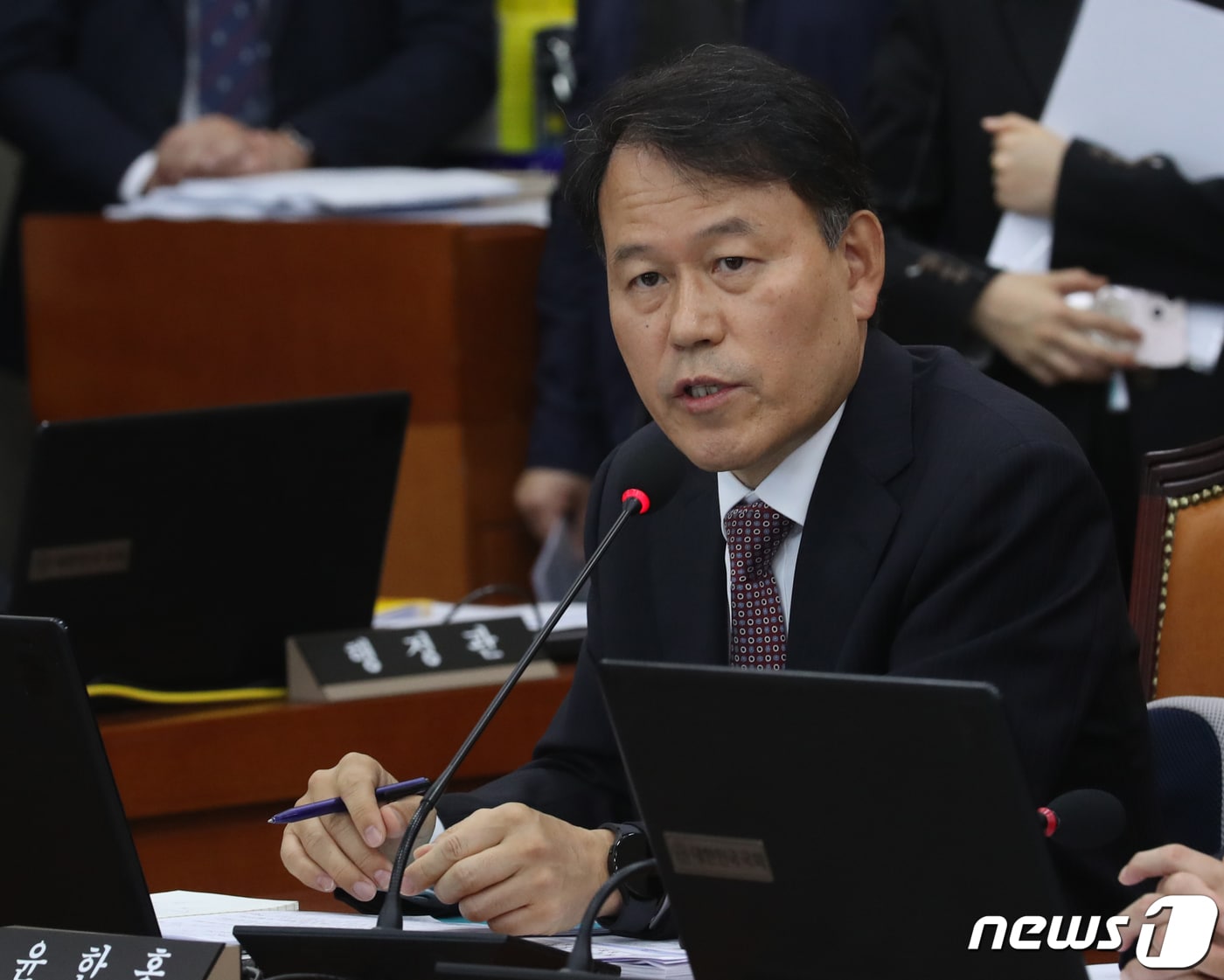 윤한홍 국민의힘 의원이 11일 오후 서울 여의도 국회에서 열린 정무위원회 전체회의에서 발언을 하고 있다. 2023.5.11/뉴스1 ⓒ News1 ,송원영 기자