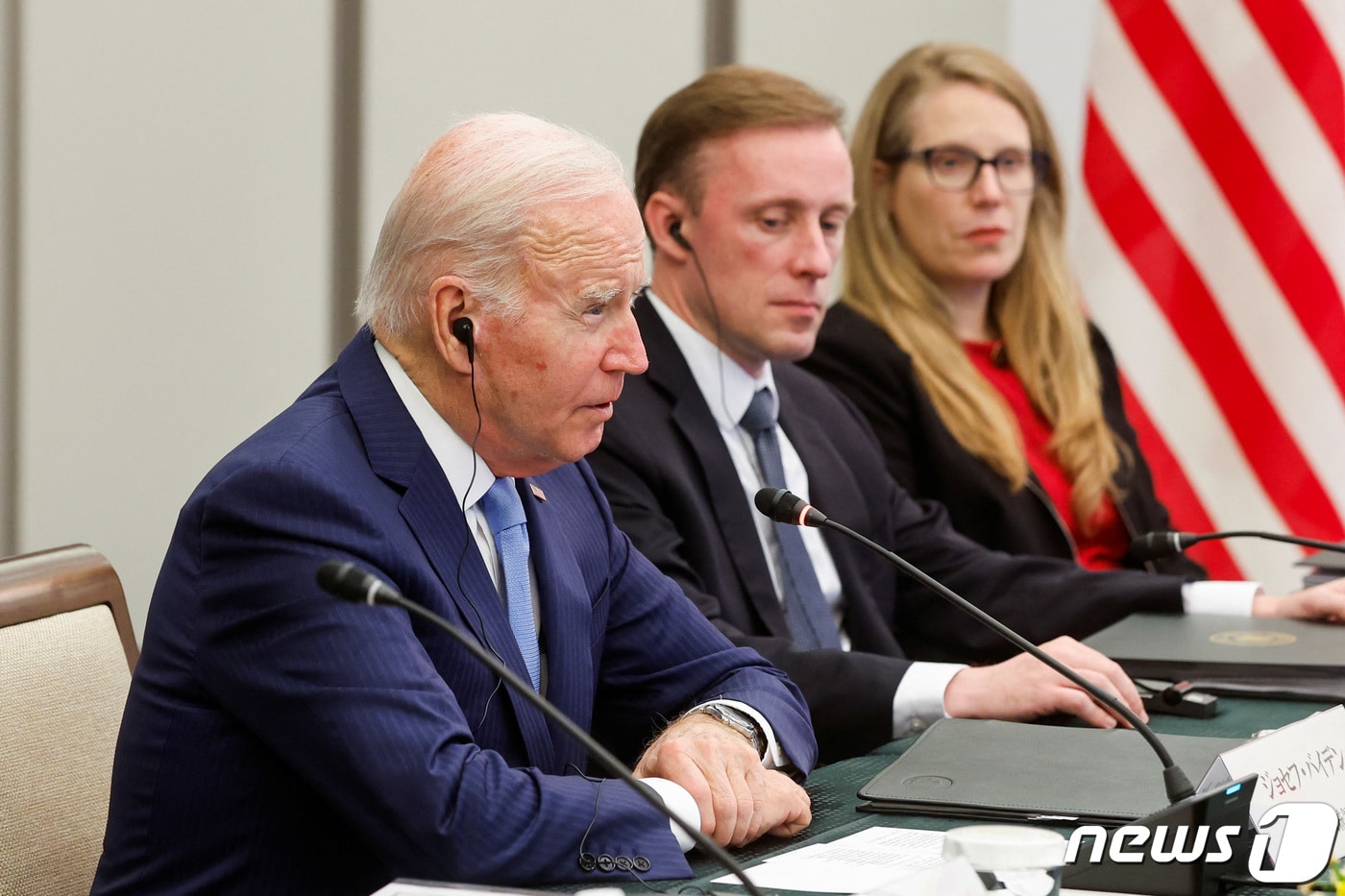 주요 7개국(G7) 정상회의를 하루 앞둔 18일 조 바이든 미국 대통령이 일본 히로시마의 리가로얄 호텔에서 기시다 후미오 일본 총리와 회담하고 있다. 2023.05.18. ⓒ 로이터=뉴스1 ⓒ News1 김성식 기자