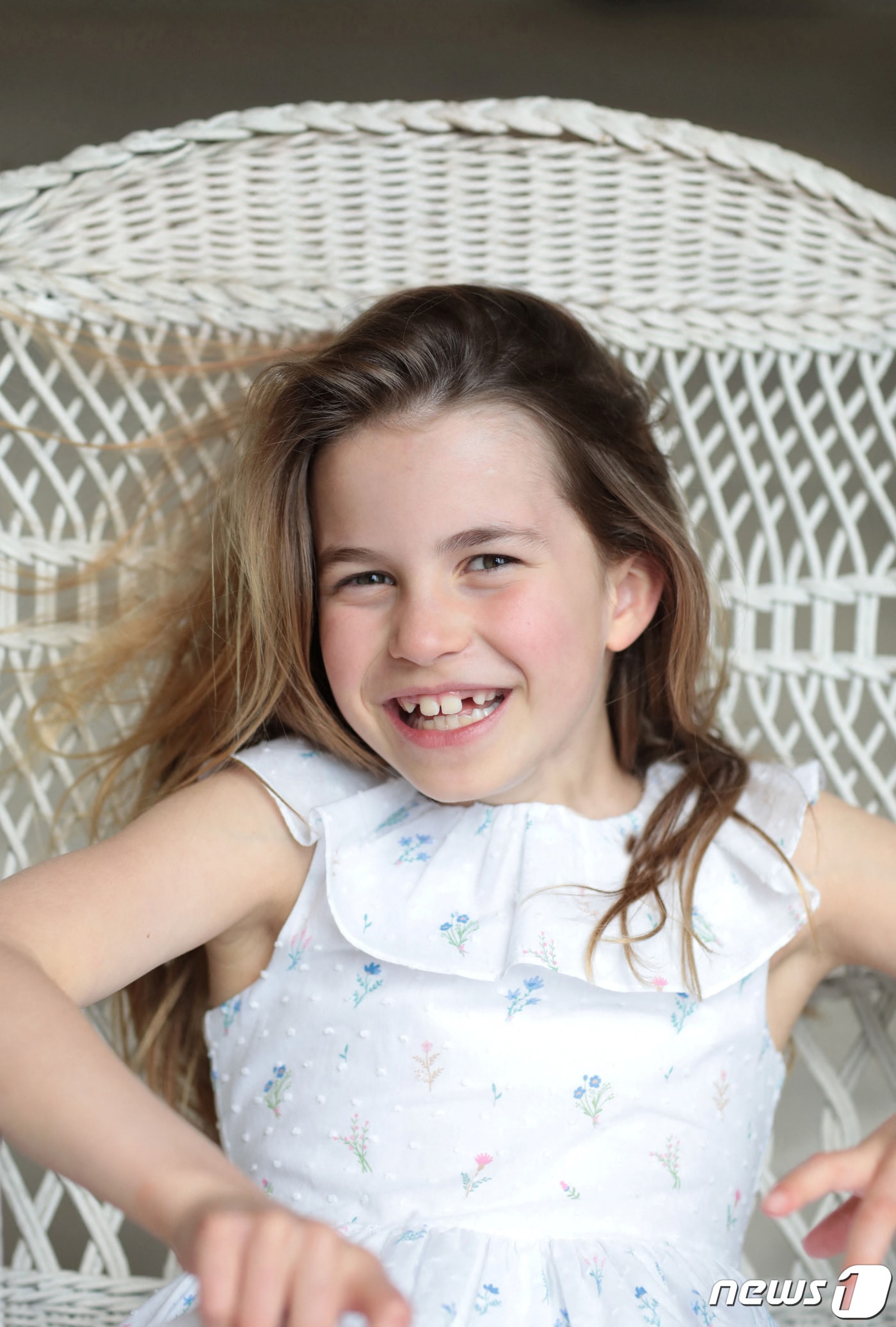 1일(현지시간) 영국 왕실이 8번째 생일을 하루 앞둔 샬럿 공주의 새 사진을 공개했다. 2023.05.01. ⓒ 로이터=뉴스1 ⓒ News1 김성식 기자