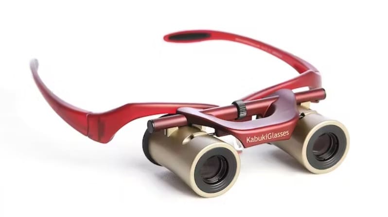 일본 히로시마에서 열린 주요 7개국(G7) 정상회의가 21일 폐막한 가운데,  참관국 정상 배우자들에게 유코 여사가 선물한 '가부키 글라스'. 현지 언론 캡쳐 