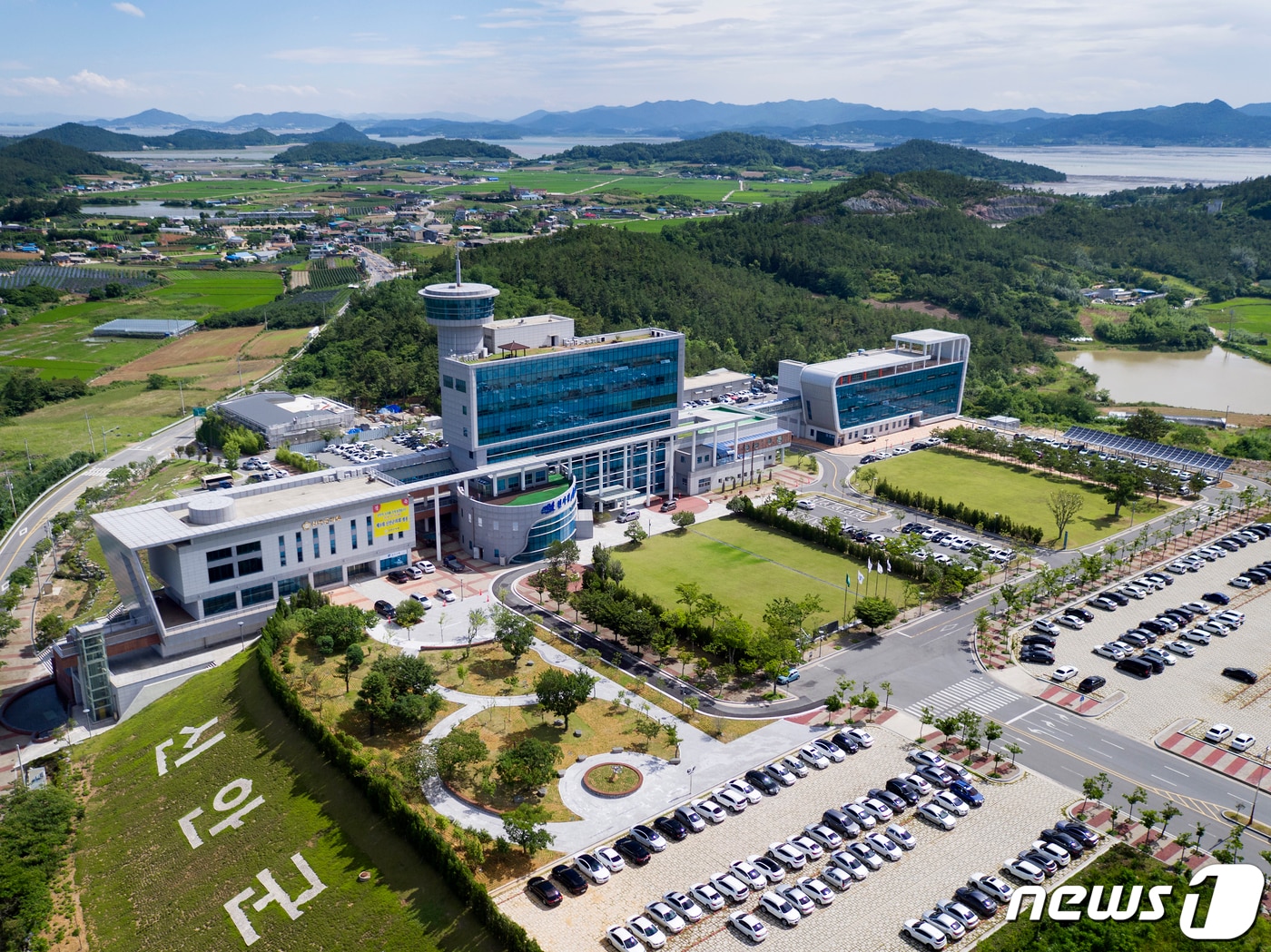 신안군 청사 &#40;신안군 제공. 재판매 및 DB금지&#41; /뉴스1 