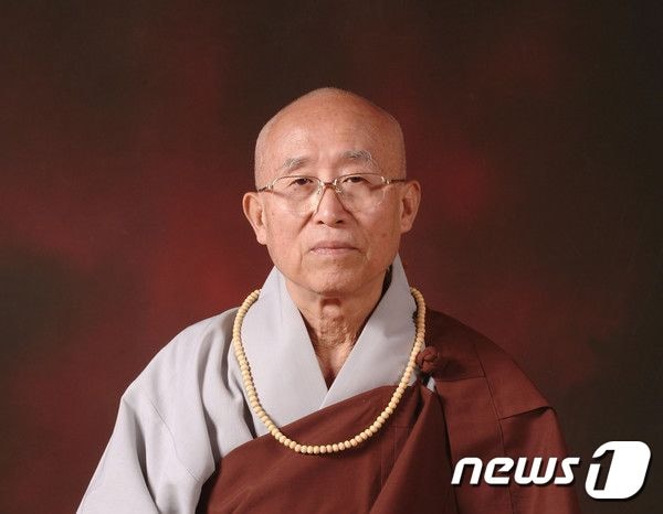 봉선사 조실 월운 큰스님