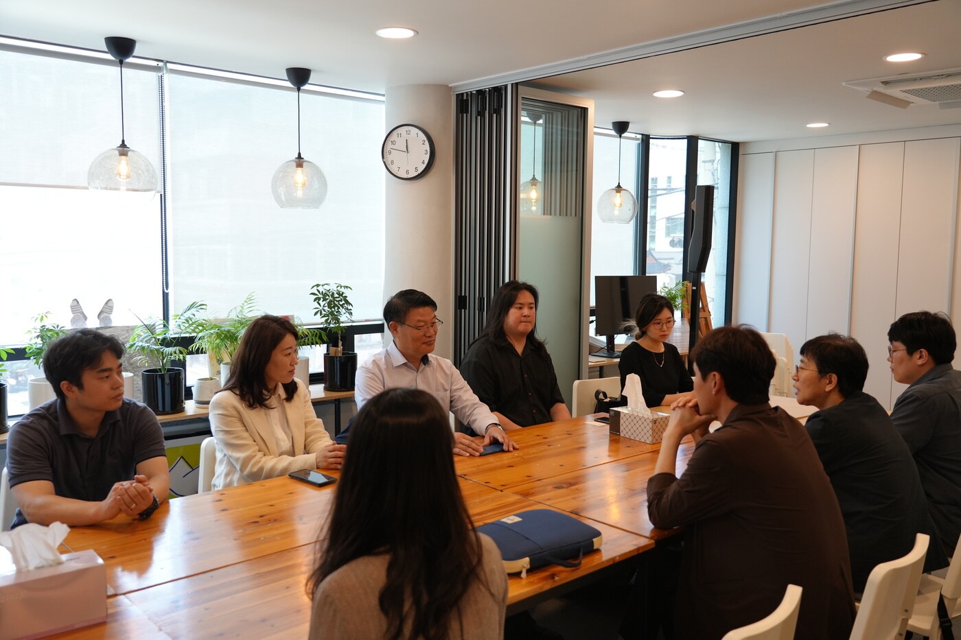 청년재단, 청년의 고립 해소를 위한 '고립‧은둔청년 라운드테이블' 개최