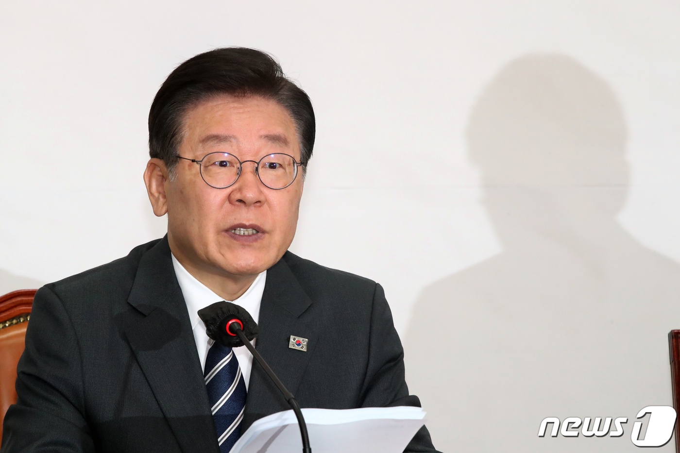 이재명 더불어민주당 대표가 5일 오전 서울 여의도 국회에서 열린 최고위원회의에서 모두 발언을 하고 있다. 2023.6.5/뉴스1 ⓒ News1 황기선 기자