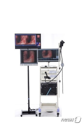 위 내시경 인공지능(AI) 솔루션 '웨이메드 엔도'(WAYMED Endo)이 적용된 의료기기(웨이센 제공)