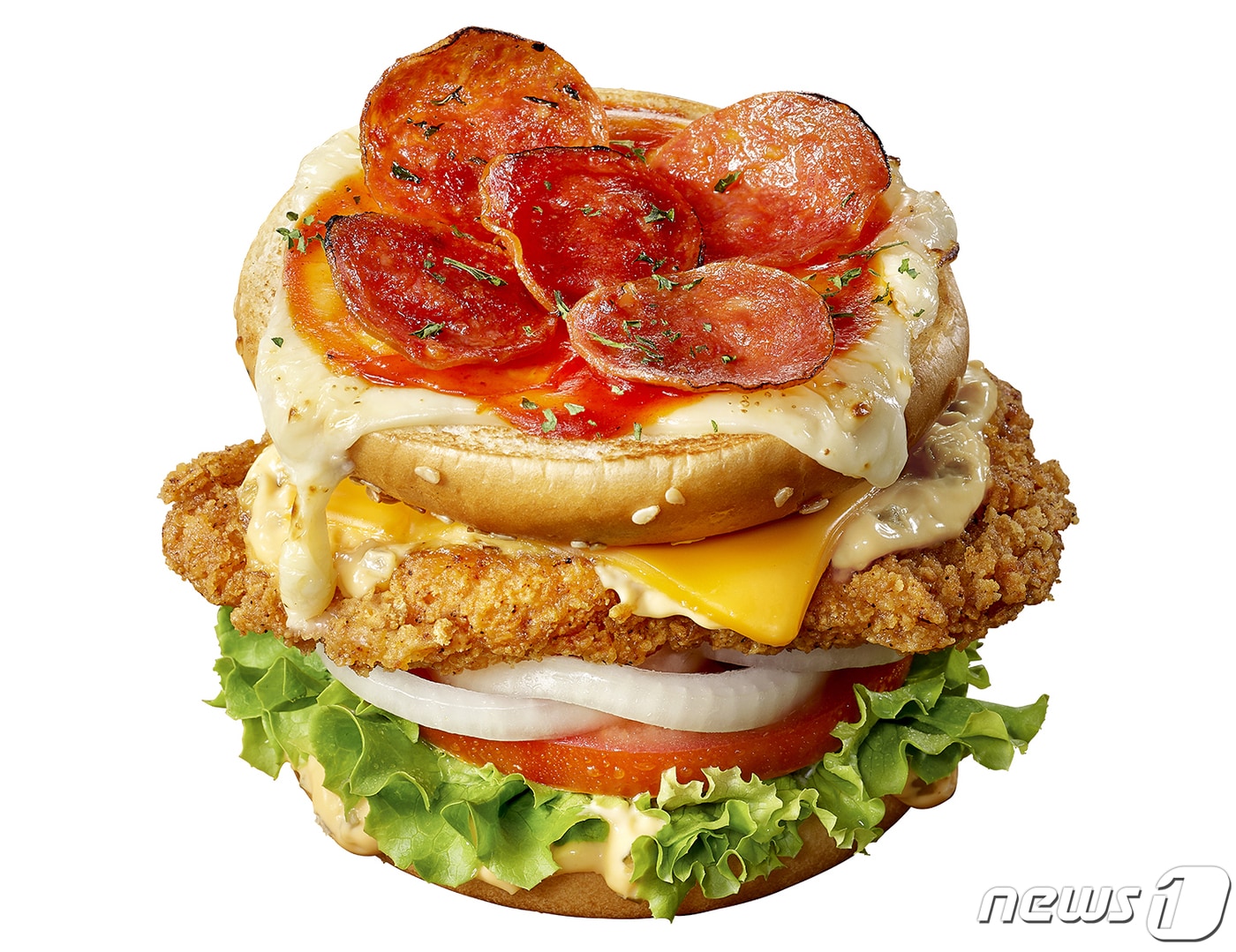 노브랜드버거의 '페퍼로니피자 치킨'.(신세계푸드 제공)