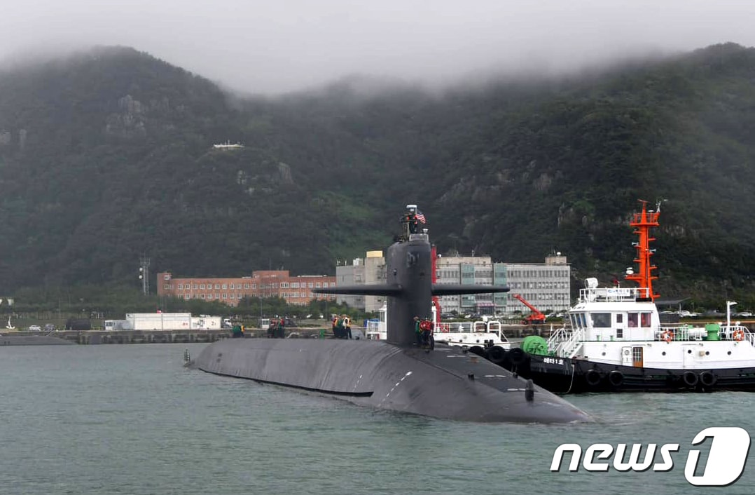핵탄도미사일 20여 기를 탑재한 미국 오하이오급 전략핵잠수함 켄터키함&#40;SSBN-737&#41;. &#40;미 해군 제공&#41; 2023.7.19/뉴스1