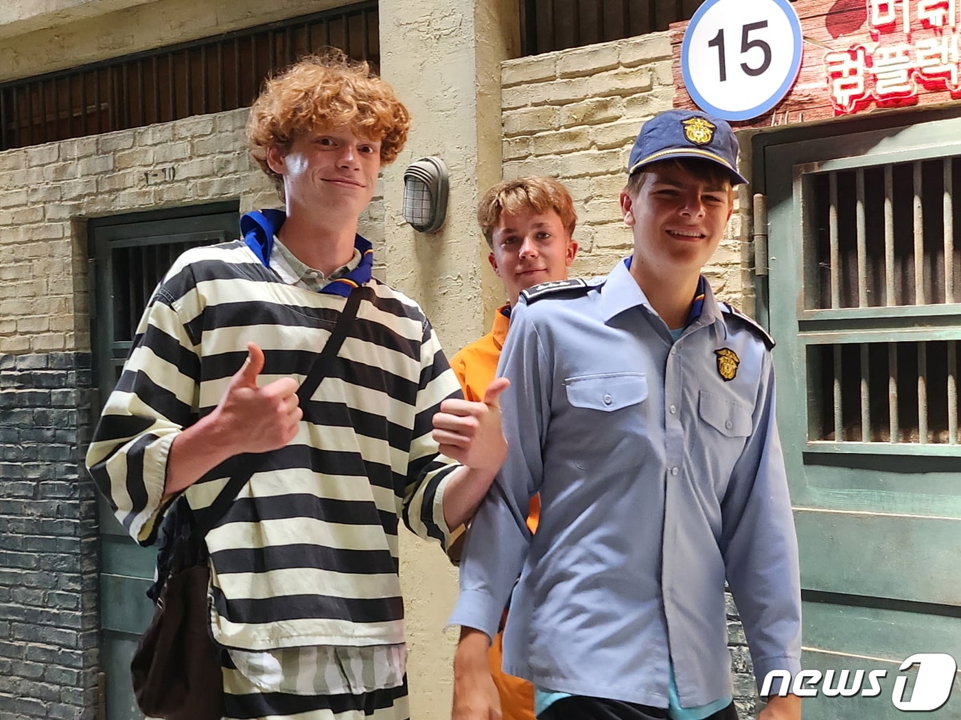 2023 새만금 제25회 세계스카우트 잼버리에 참가하기 위해 입국한 세계 청소년들이  전북 익산 곳곳의 이색 관광 매력에 흠뻑 빠졌다.(익산시 제공)2023.8.1./뉴스1