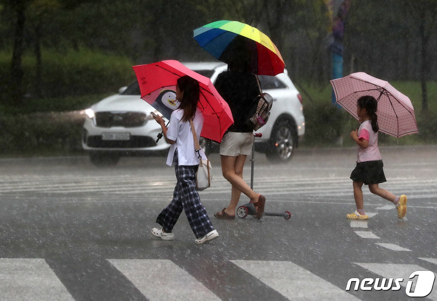 부산 사상구 명지동 일대에 장대비가 내리고 있다. 2023.8.29/뉴스1 ⓒ News1 윤일지 기자