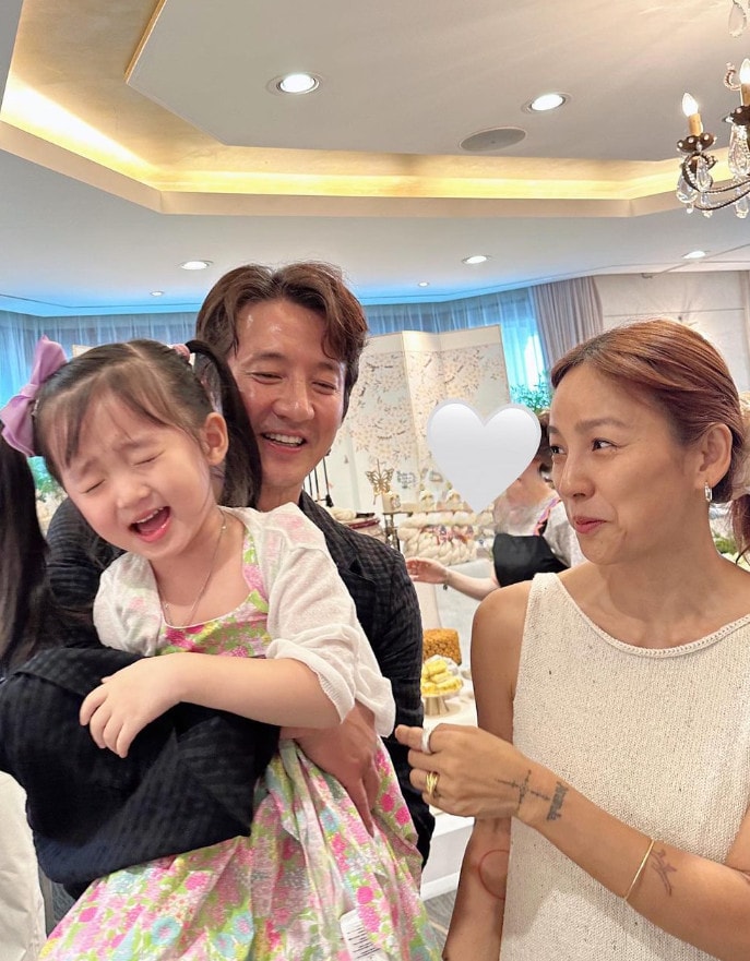 배우 정준호, 딸 유담 양, 가수 이효리(왼쪽부터) 이하정 SNS 캡처