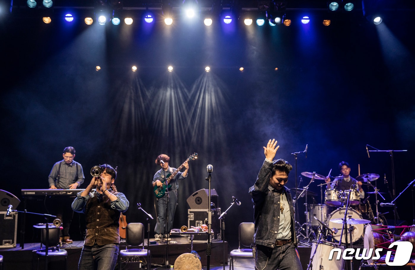 원초적음악집단 ‘이드’ 공연 모습.(국악원 제공)/뉴스1