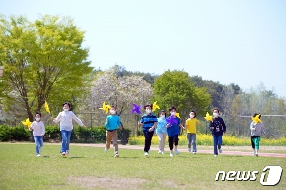 전북 정읍시가 농촌유학생들과 그 가족들이 머물 수 있는 거주시설 임대 제공자를 모집한다. 이평초 농촌유학 사진&#40;정읍시 제공&#41;2023.9.21/뉴스1