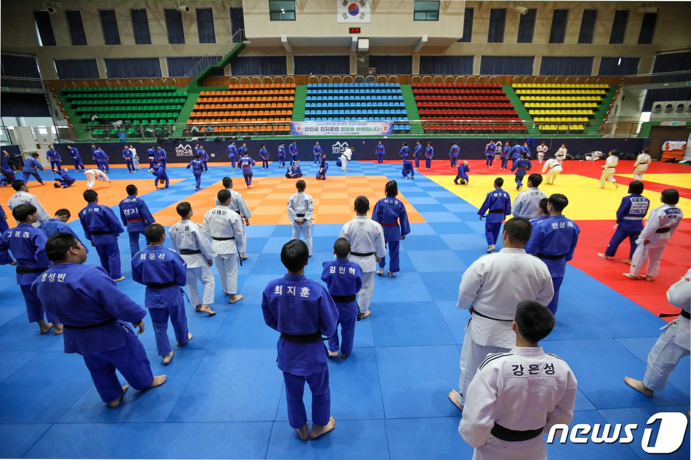 꿈나무 유도 대표팀 동계 합동훈련으로 전북 진안군의 지역경제가 활기를 띠고 있다.&#40;진안군 제공&#41;2024.1.14/뉴스1