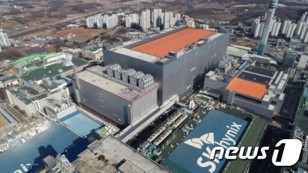 SK하이닉스 이천사업장 M16 전경. (SK하이닉스 제공) ⓒ News1