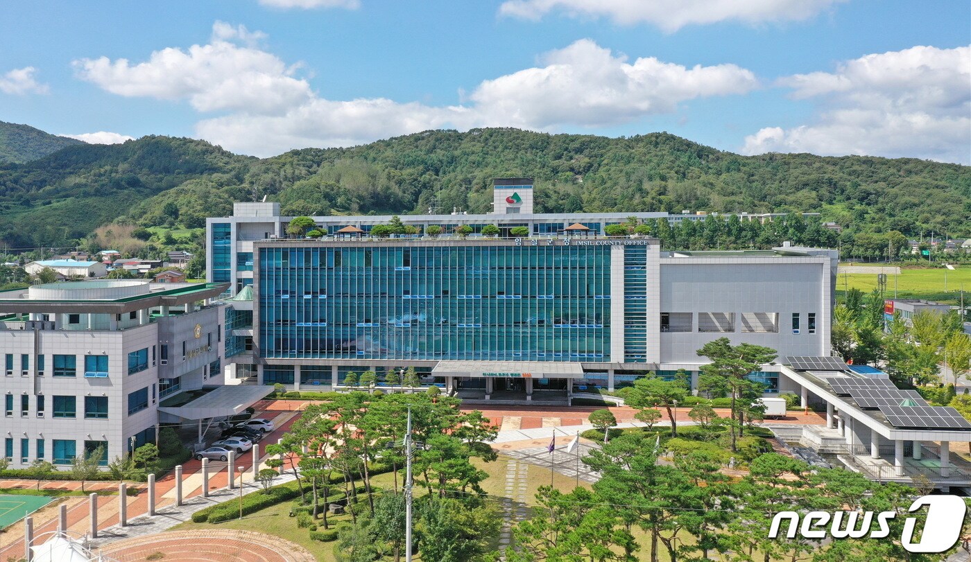 전북자치도 임실군이 수돗물 수질검사 를 실시한 결과 먹는 물 수질기준에 적합하다는 판정을 받았다./뉴스1