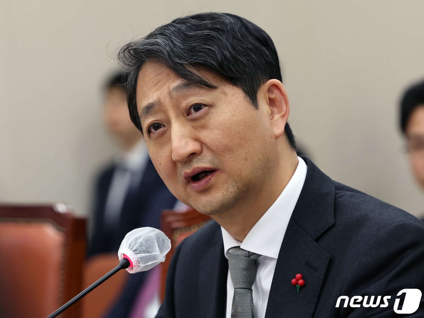 안덕근 산업통상자원부 장관 후보자가 3일 오후 서울 여의도 국회 산업통상자원중소벤처기업위원회에서 열린 인사청문회에서 의원질의에 답하고 있다. 2024.1.3/뉴스1 ⓒ News1 황기선 기자