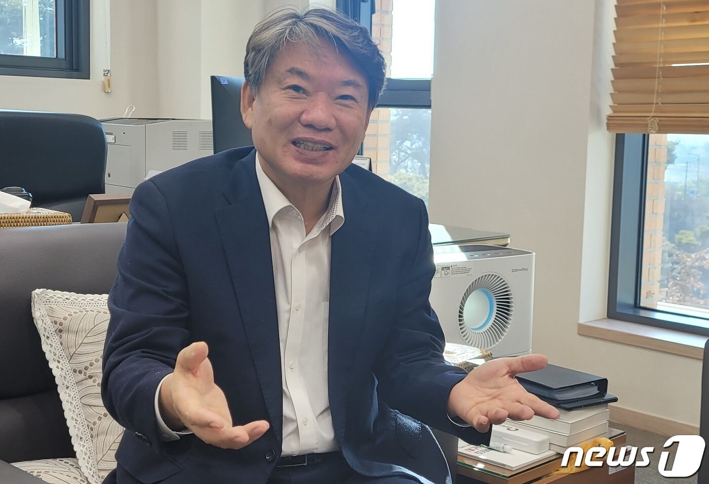 이재혁 경북개발공사 사장은 27일 국내 공공기관 가운데 처음으로 자연자본 관련 국제 재무정보 공개체계인 ‘TNFD(Taskforce on Nature-related Financial Disclosures)’를 공식 채택했다고 발하고 있다. ⓒ News1 김대벽기자