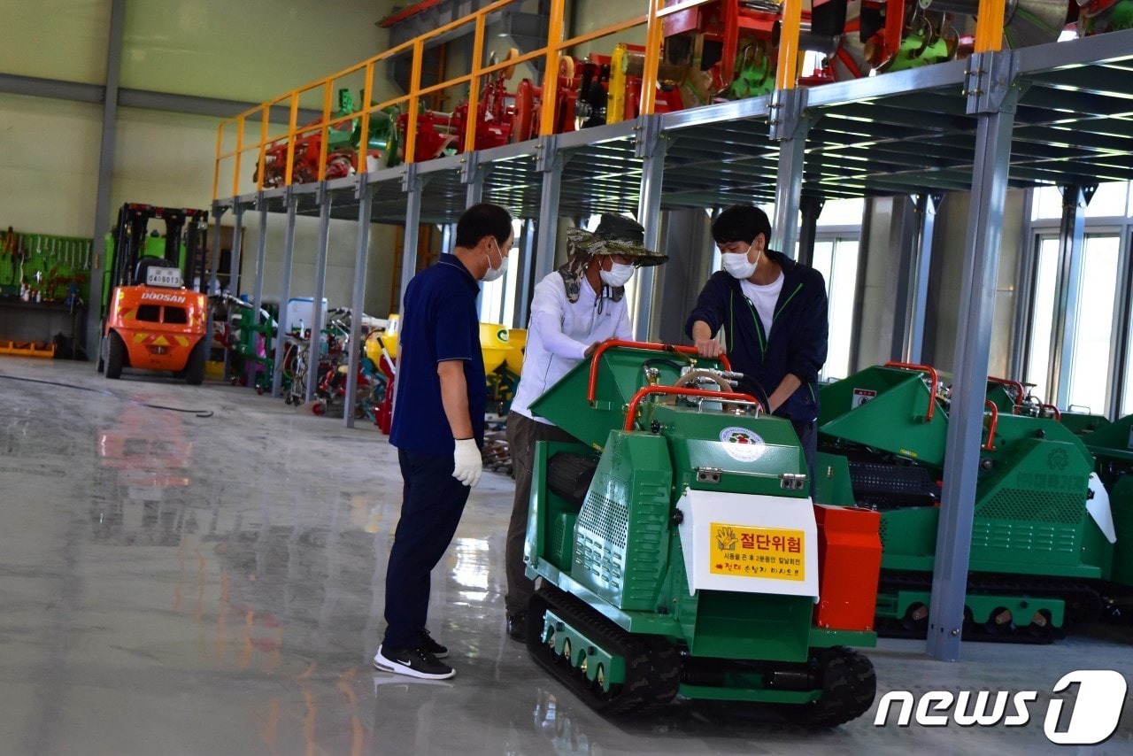 광주농업기술센터가 3월까지 잔가지 파쇄기를 무상 임대한다&#40;광주농기센터 제공&#41; 2024.01.05/뉴스1