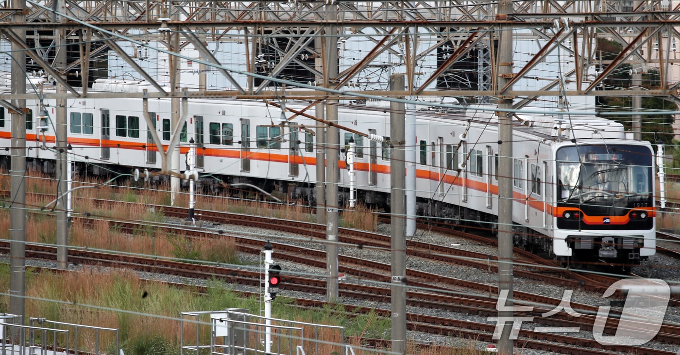 부산 금정구 부산교통공사 노포차량기지에 열차가 오가고 있다.2024.10.10/뉴스1 ⓒ News1 윤일지 기자