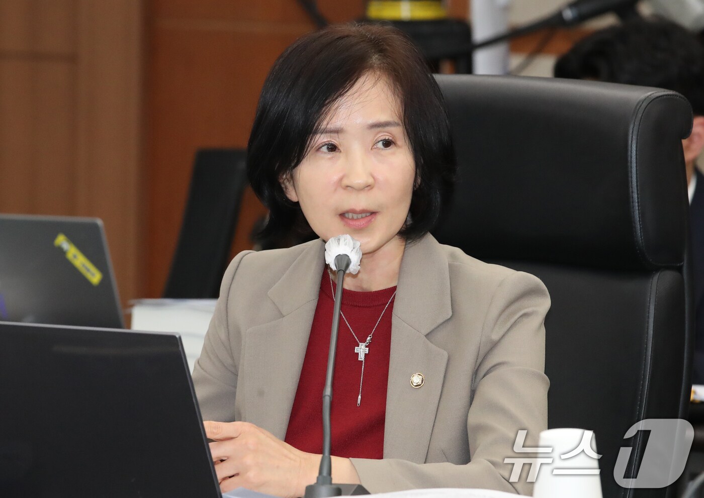 최수진 국민의힘 위원이 17일 대전 한국과학기술원(KAIST)에서 열린 국회 과학기술정보방송통신위원회 국정감사에서 질의하고 있다. 2024.10.17/뉴스1 ⓒ News1 김기태 기자