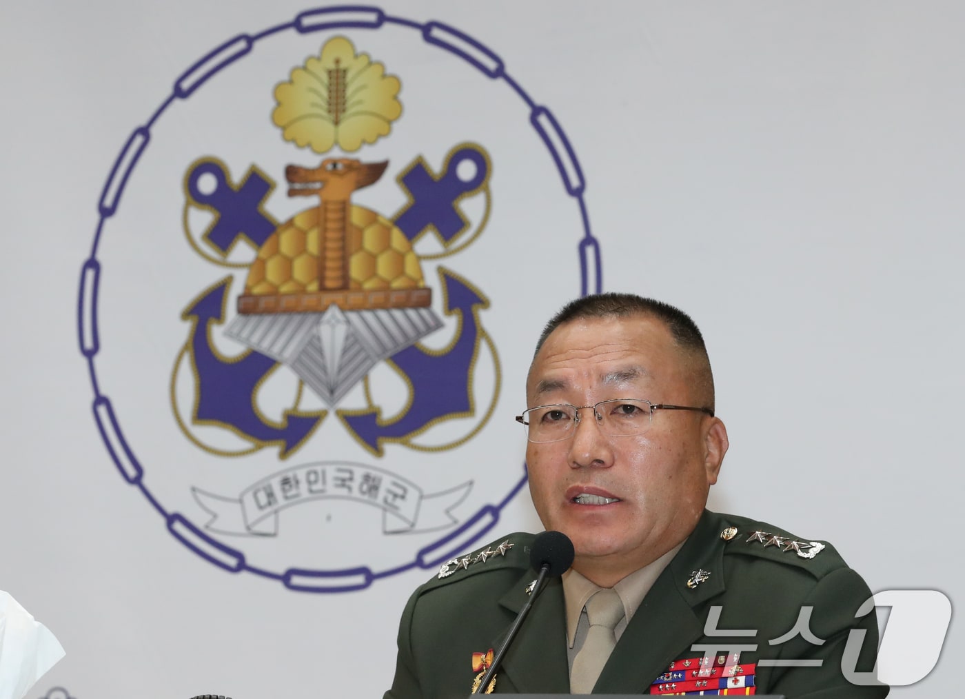 김계환 해병대사령관이 18일 충남 계룡대에서 열린 국회 국방위원회의 해군본부에 대한 국정감사에서 답변하고 있다. 2024.10.18/뉴스1 ⓒ News1 김기태 기자