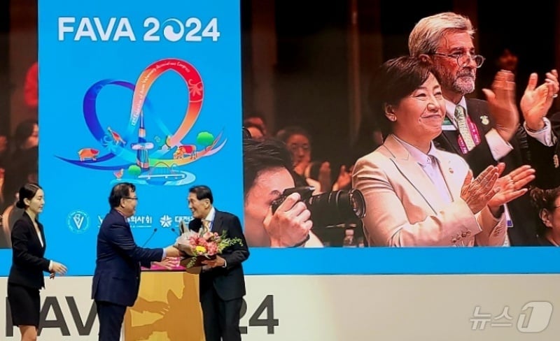 민간 외교로 위상 높인 수의사들…'또' 오고 싶은 한국 만들었다 - 뉴스 썸네일 이미지