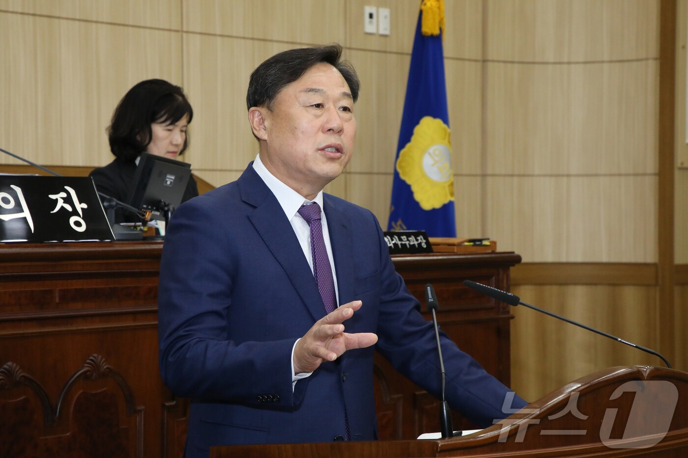 김종훈 동구청장 18일 열린 동구의회 정례회에서 시정연설을 하고 있다.(울산동구청제공)