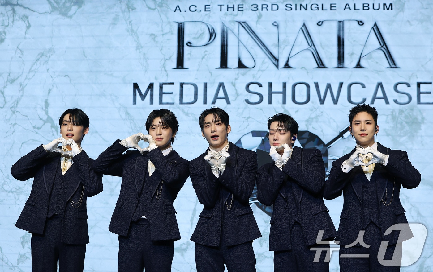 그룹 에이스&#40;A.C.E&#41;의 강유찬&#40;왼쪽부터&#41;, 이동훈, 박준희, 김병관, 와우 ⓒ News1