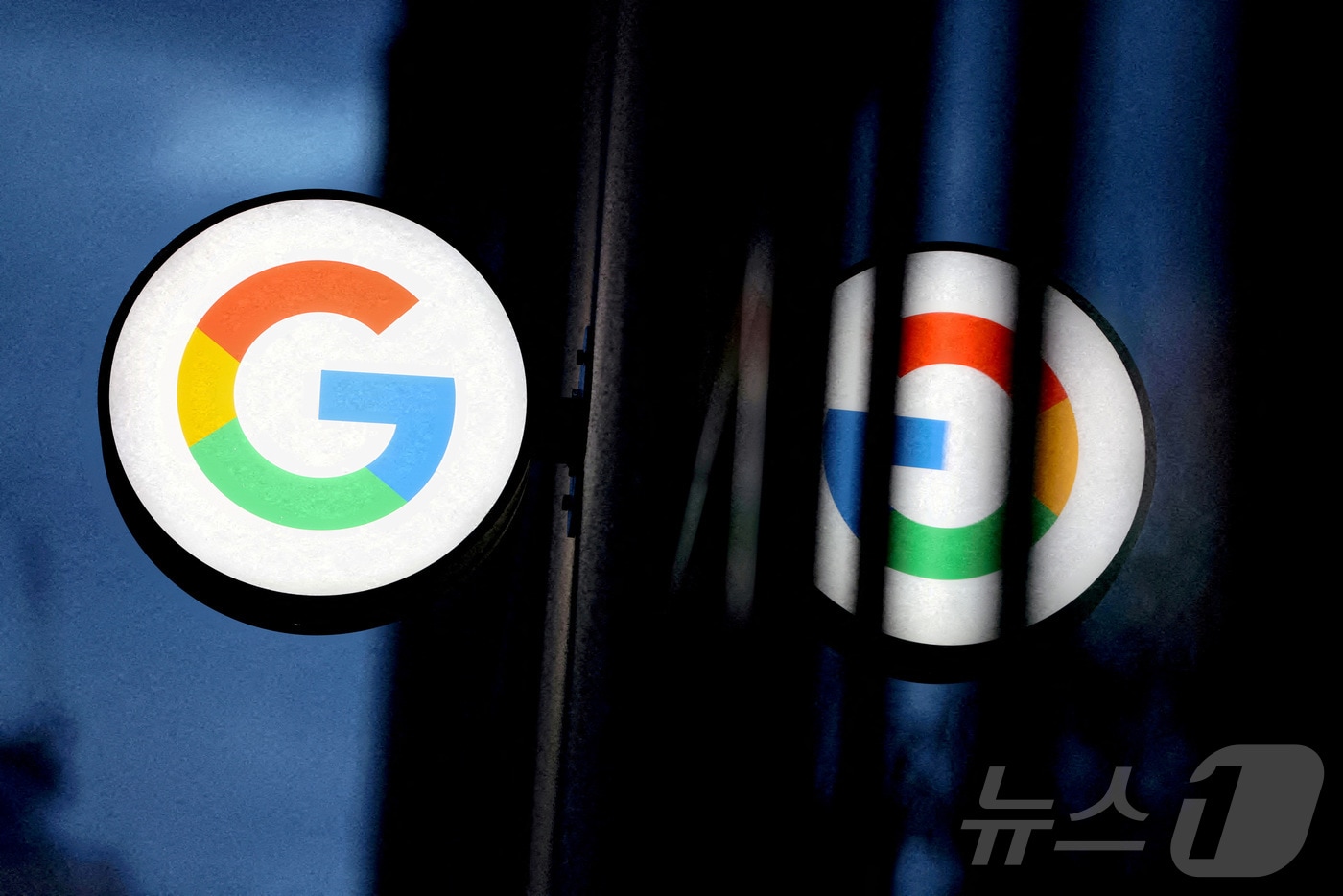 미국 뉴욕 맨해튼 구글 스토어에 설치된 구글 간판. / ⓒ 로이터=뉴스1 ⓒ News1