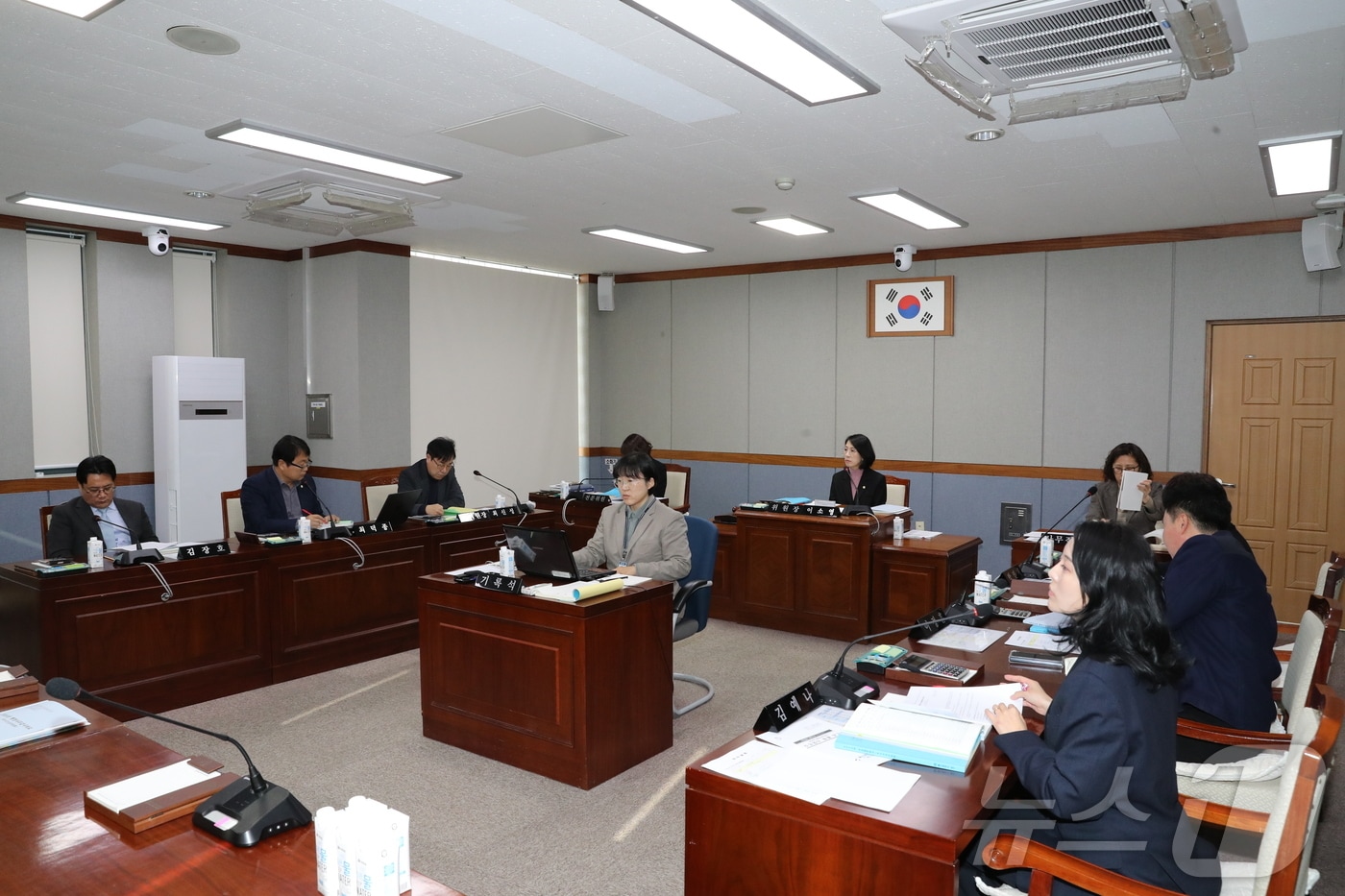 울산 남구의회 복지건설위원회가 21일 남구청 행정사무감사를 진행하고 있다.&#40;울산 남구의회 제공&#41;