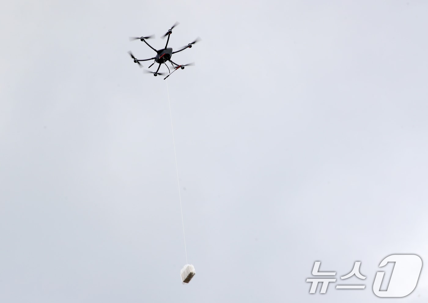 기사 이해를 돕기 위한 드론 배송 자료사진으로, 기사 내용과 직접 관련 없음. &#40;재판매 및 DB금지&#41;/뉴스1