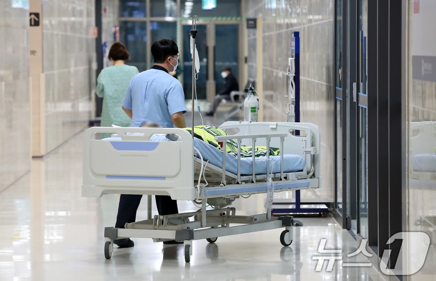 대구 의사단체가 지난 20일 성명을 통해 "대한민국 의료와 의학교육의 붕괴를 막아달라"고 정부에 호소했다. 대구의 한 대학병원 모습. (사진은 기사 내용과 무관함) 뉴스1 ⓒ News1