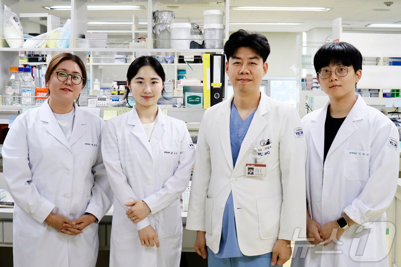 영남대 김일국 교수 연구팀. 왼쪽부터 박보윤 박사, 권규리 연구원, 김일국 교수, 이상오 박사. &#40;영남대 제공&#41;