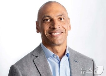 "AI 올해 확 바뀐다...일·가정·학교 필수 파트너 부상" - 뉴스 썸네일 이미지