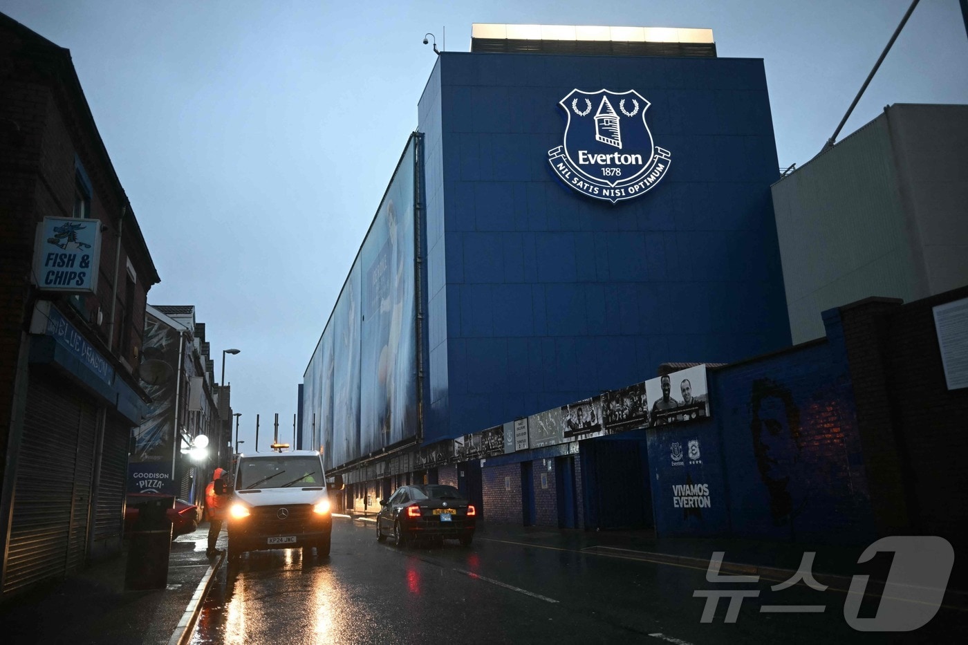 7일(한국시간) 영국 리버풀 구디슨 파크에서 열릴 예정이던 2024-25 EPL 에버턴-리버풀전이 연기됐다. ⓒ AFP=뉴스1