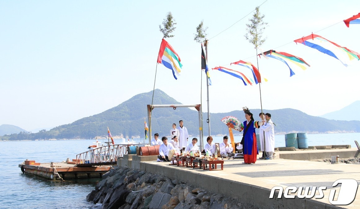 남해안 별신굿 모습. 문화재청 제공.