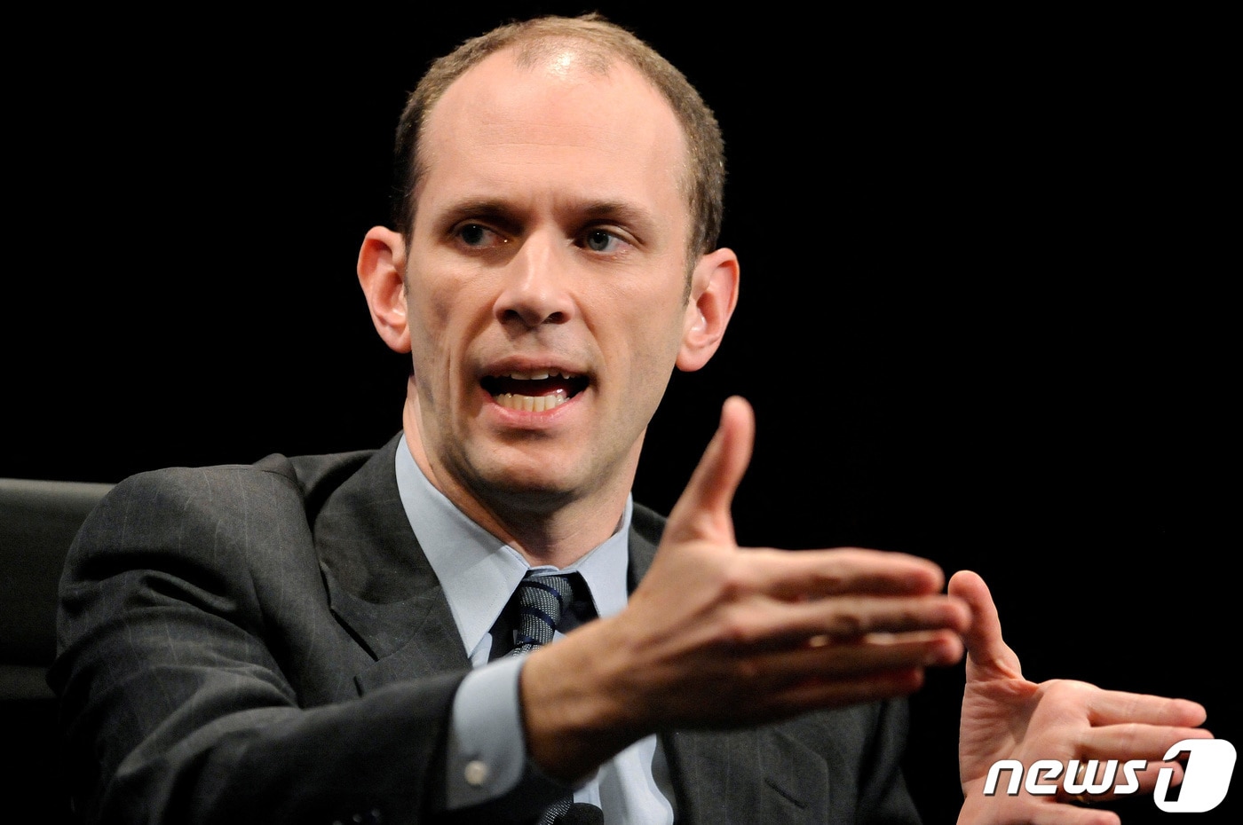 오스탄 굴스비 시카고 연은 총재 ⓒ 로이터=뉴스1