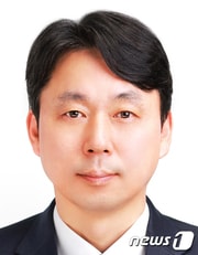 제23대 한국정신건강사회복지학회 회장에 선임된 임혁 동서대 사회복지학과 교수.(동서대 제공)