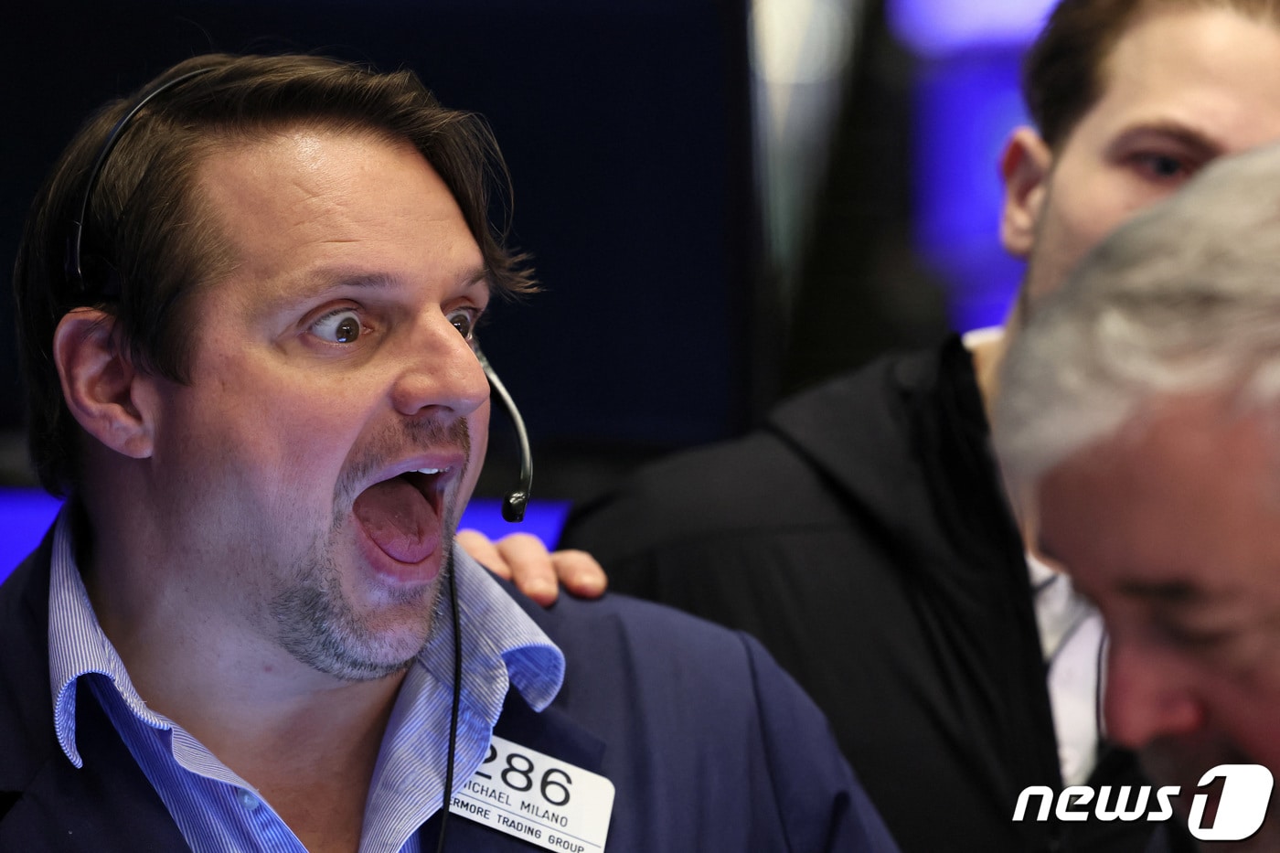 뉴욕증권거래소의 한 트레이더 ⓒ 로이터=뉴스1