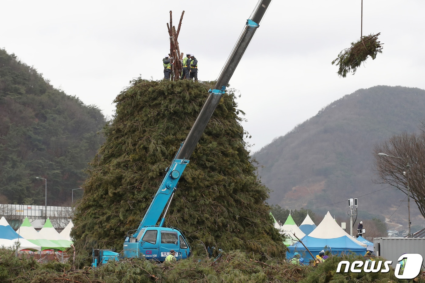 차량 크레인.(위 사진은 본 기사와 무관함)ⓒ 뉴스1 공정식 기자