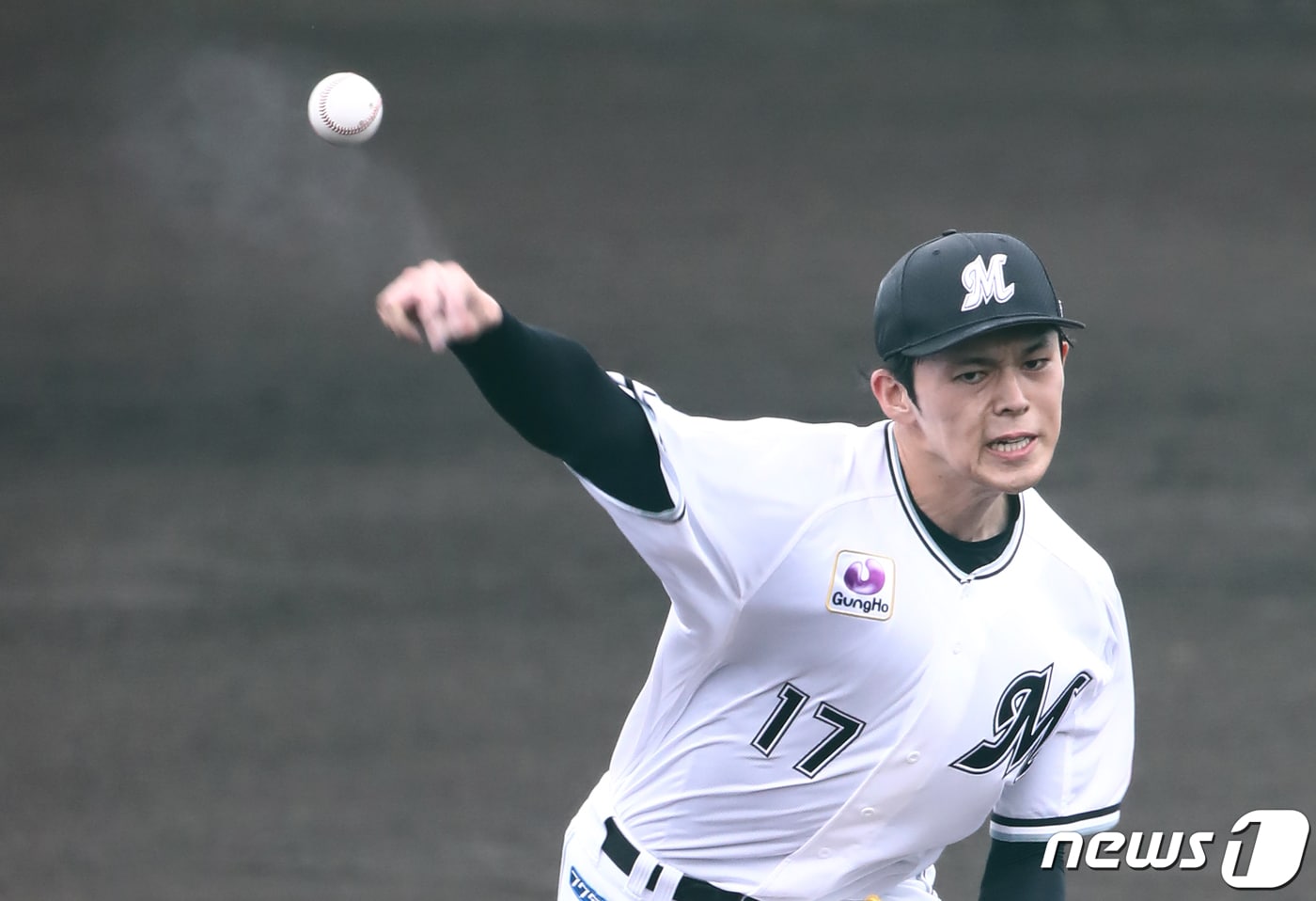 지바롯데 시절 사사키 로키..2024.2.25/뉴스1 · ⓒ News1 이광호 기자