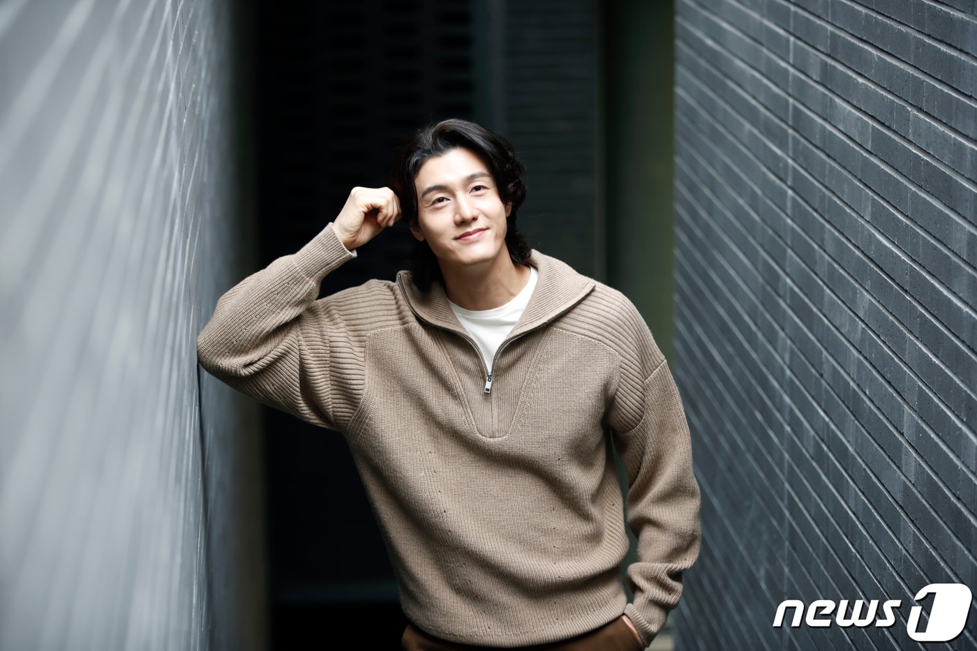배우 이기우가 서울 강남구 한 카페에서 열린 인터뷰에 앞서 포즈를 취하고 있다. 2024.2.29/뉴스1 ⓒ News1 권현진 기자