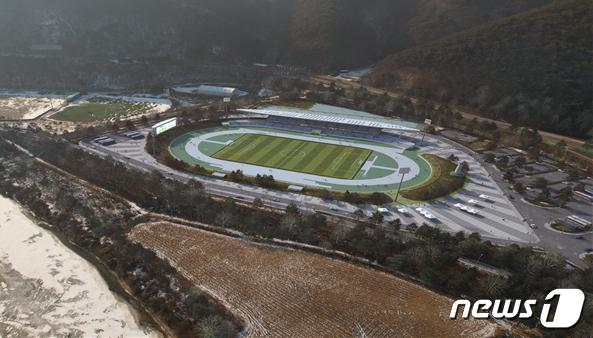 인제종합운동장 조감도.(인제군 제공)/뉴스1