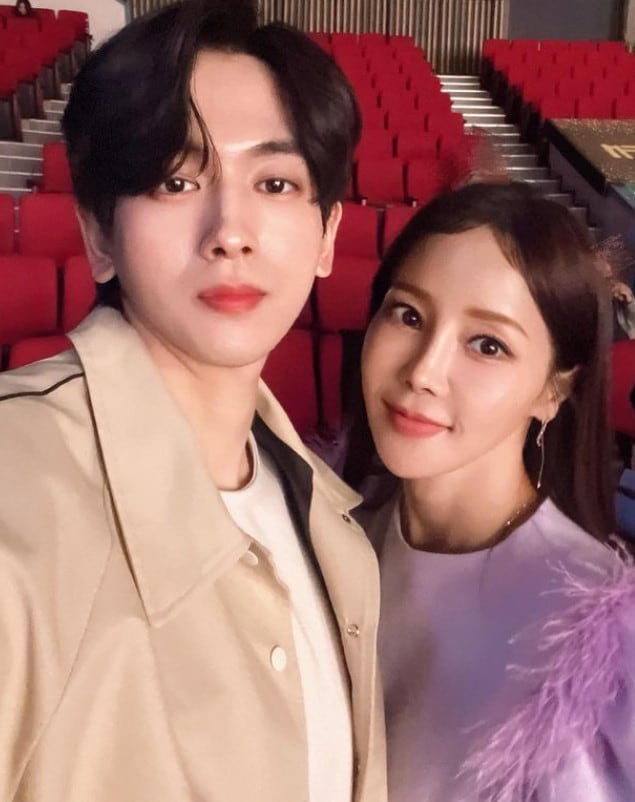 류필립 미나/류필립 인스타그램 갈무리