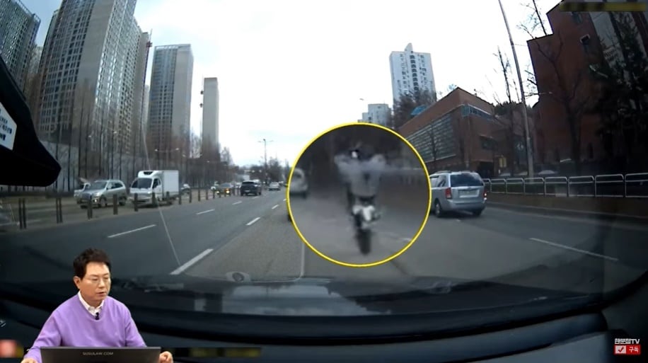 (유튜브 채널 '한문철TV' 갈무리)