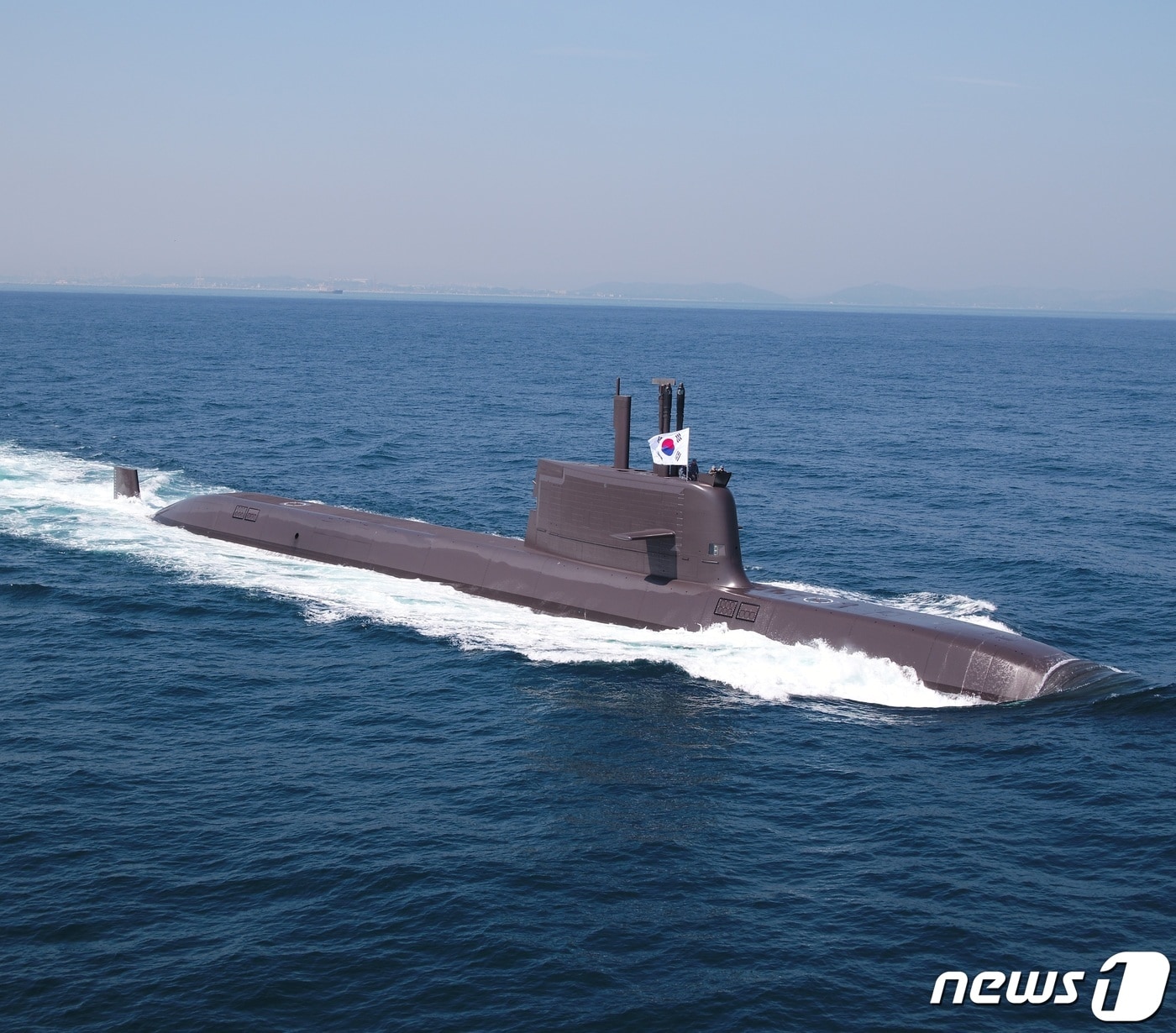 HD현대중공업이 4일해 방위사업청으로부터 수주한 대한민국 해군에 인도한 3천톤급 잠수함 신채호함의 인도식을 가졌다. 사진은 시운전하는 신채호함의 모습. (HD현대중공업 제공)2024.4.3/뉴스1 ⓒ News1 김지혜 기자