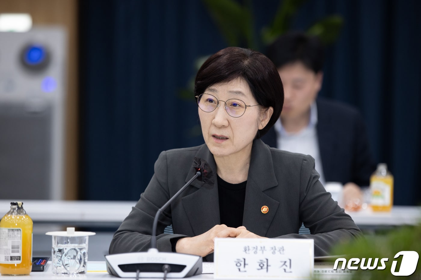 한화진 환경부 장관이 대전 대덕구 한국수자원공사 본사에서 수자원공사 등 환경부 산하기관 현안토론회를 주재하고 있다. (환경부 제공) 2024.4.8/뉴스1