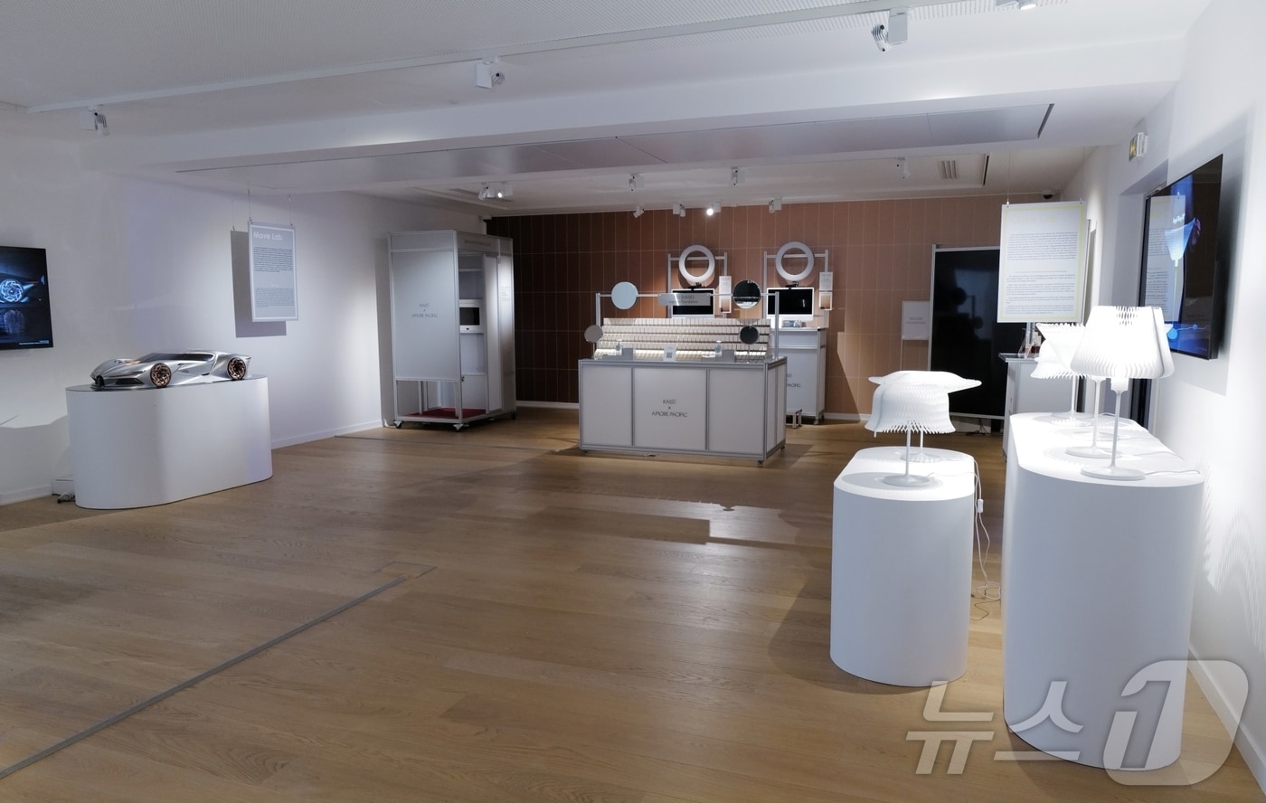 주 프랑스한국문화원에 설치된 2024 파리올림픽 기념전 ‘한국의 놀이’ KAIST 전시장. (KAIST 제공)/뉴스1