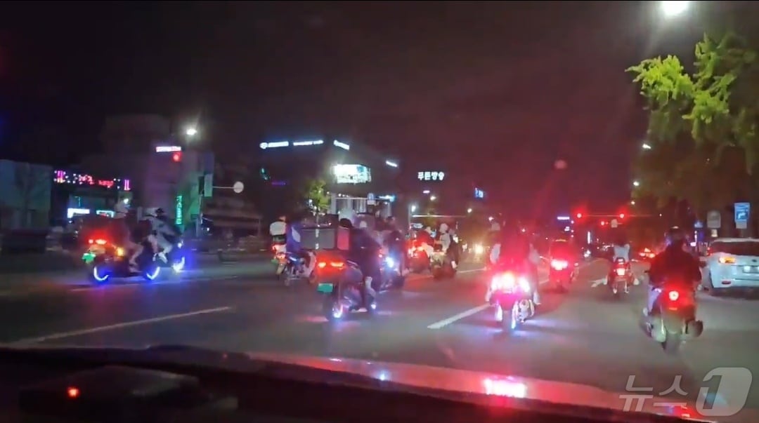 대구에서 어린이날을 전후해 위험 운전을 일삼은 폭주족(공동위험행위) 26명이 경찰에 붙잡혔다. (대구경찰청 제공)/뉴스1